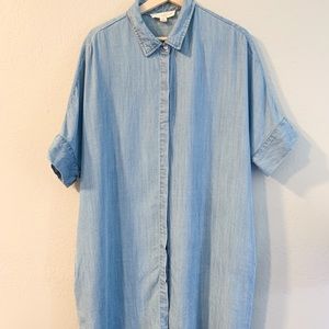 Super soft Chambray dress. Hello pockets!!
